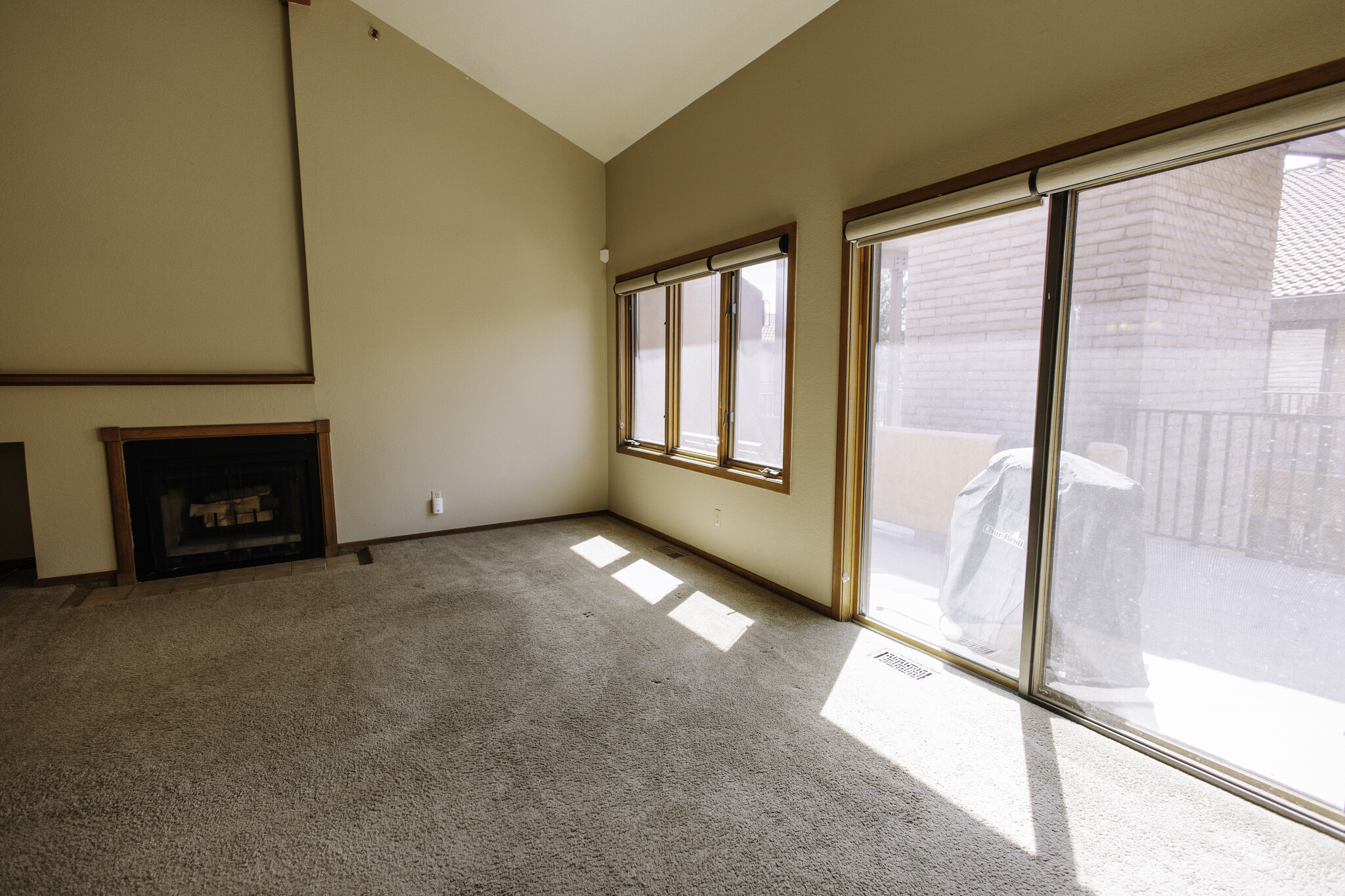 Living Room - 4415 Laguna Pl