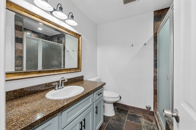 Building Photo - 3923 W 178th St