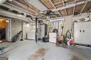 Building Photo - 3235 Woodview Dr SE