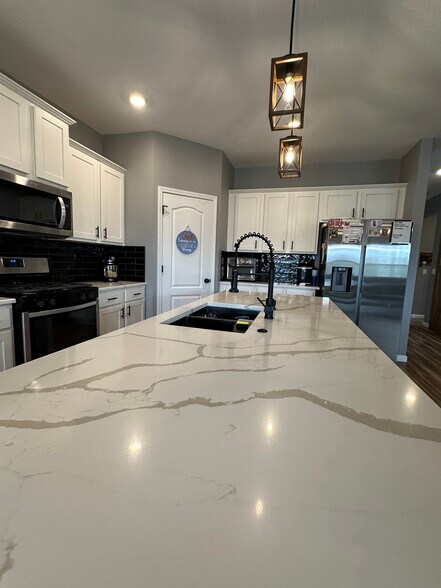 Building Photo - 150 Logrono Ct