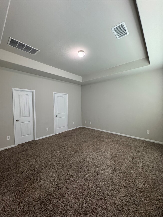 Building Photo - 305 Black Bear Dr