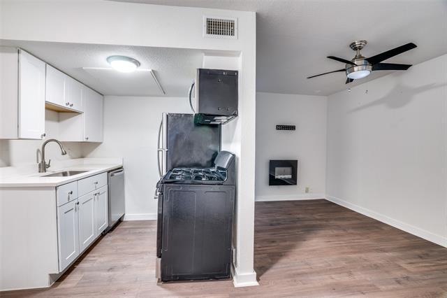 Primary Photo - 4927 San Jacinto St