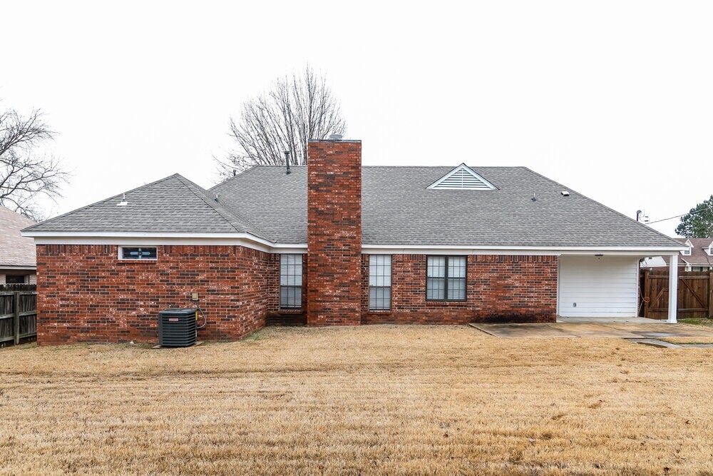 Building Photo - 5599 Annandale Dr