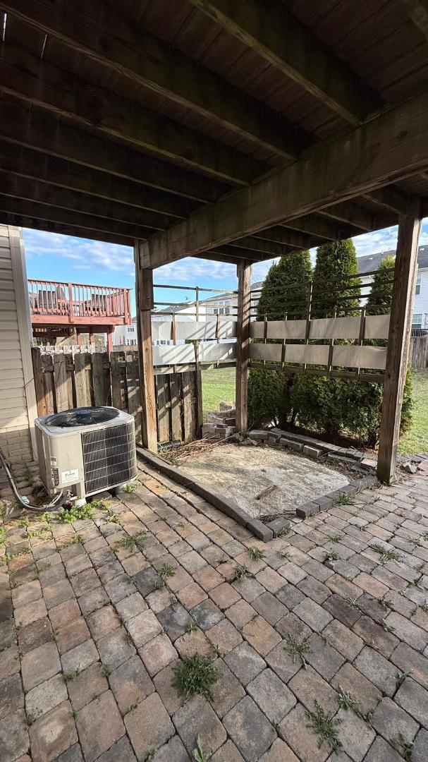 Building Photo - 12 Council Ct