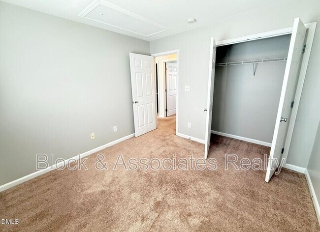 Building Photo - 420 Cline Falls Dr