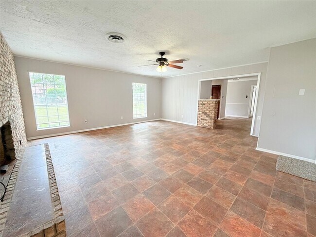 Building Photo - 20729 Canterbury Ln