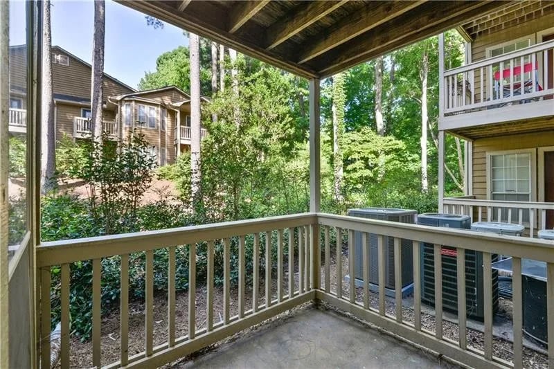 Building Photo - 901 Country Park Dr