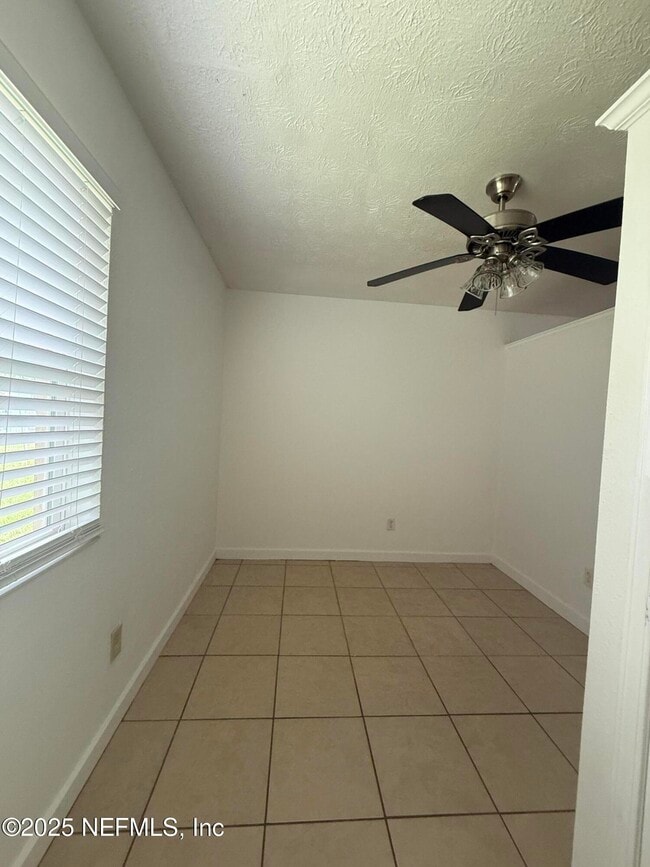 Building Photo - 3041 Belden St