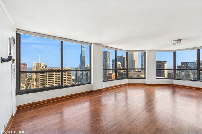 Building Photo - 405 N Wabash Ave