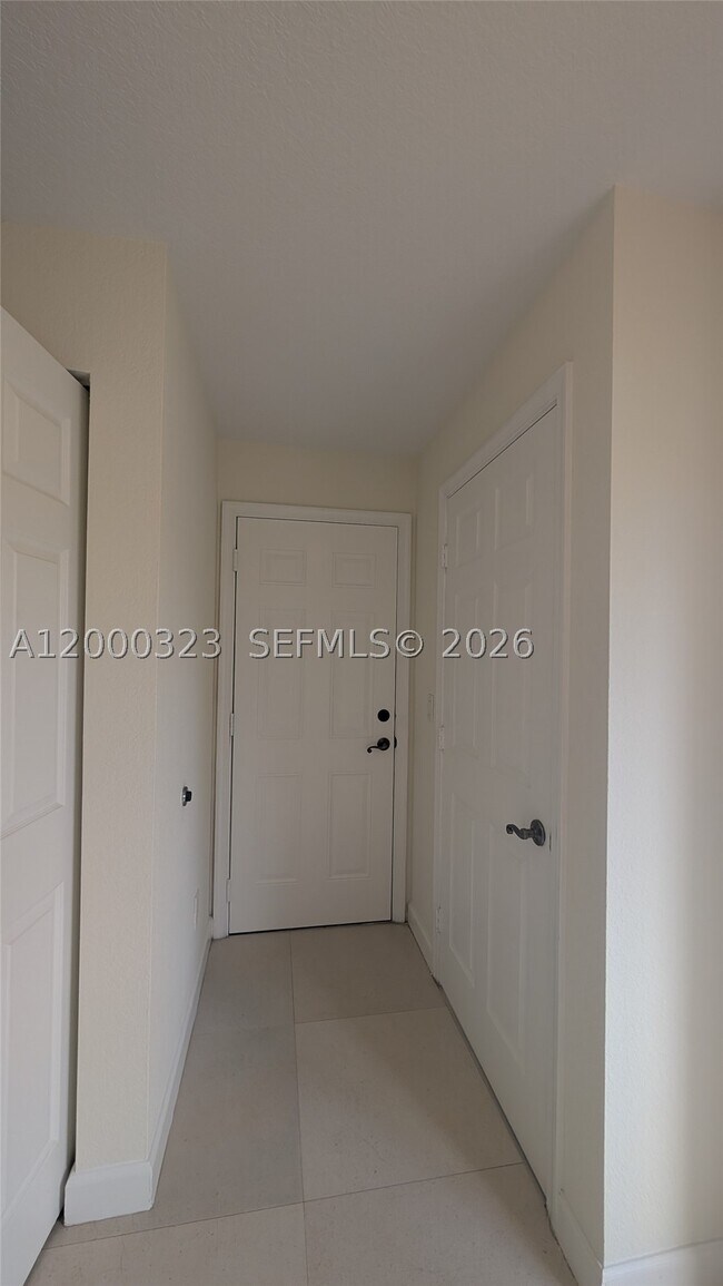 Building Photo - 5910 Royal -