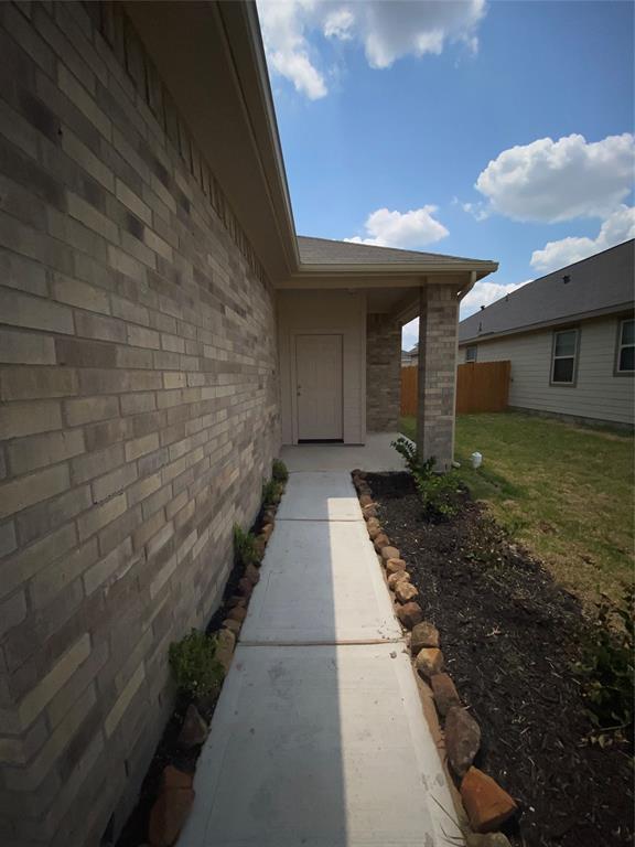 Building Photo - 21807 Barred Owl Dr