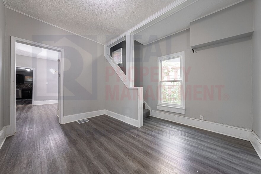 Building Photo - 1566 Winchester Ave