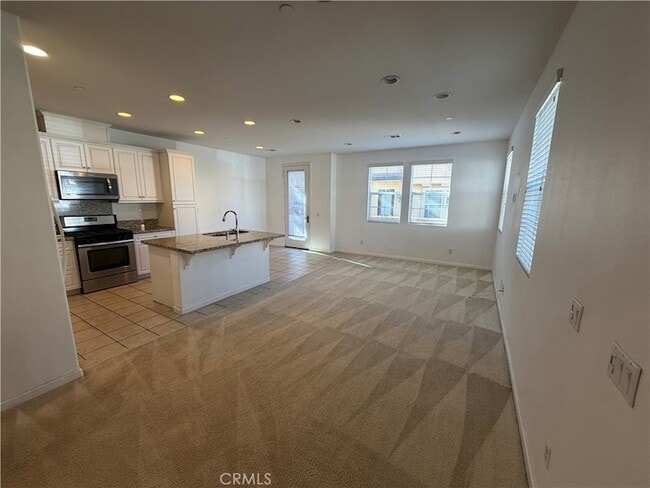 Building Photo - 3010 E Via Fiano