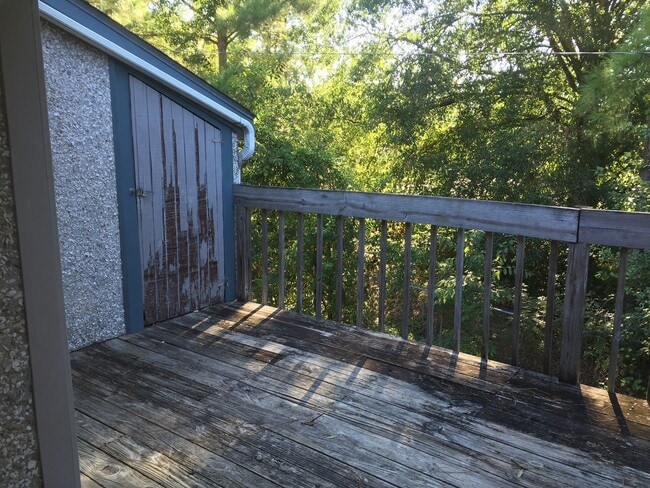 Building Photo - AVAILABLE AUGUST! [NO PETS PERMITTED]