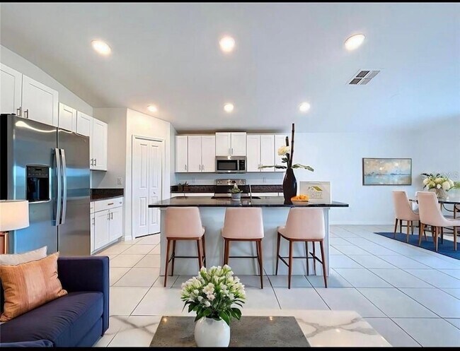 Building Photo - 6557 Bar S Bar Trl