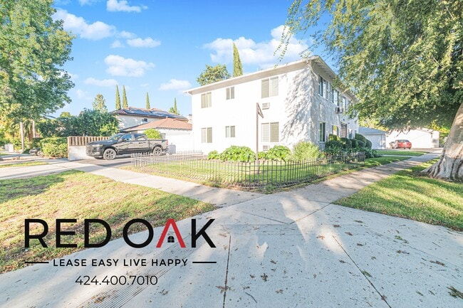 Building Photo - 14619 Moorpark St