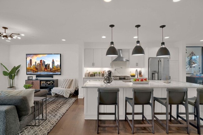 Building Photo - Stunning 3 Bed, 3 Bathroom Rental in the S...