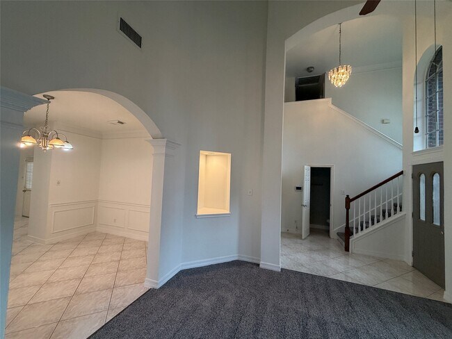Building Photo - 4163 Surreydon Dr
