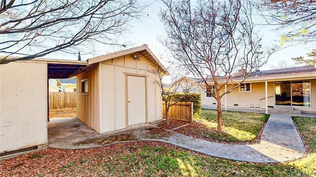 Building Photo - Beautiful home located on a quiet street in Orland