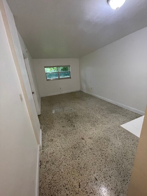 Building Photo - 665 NE 83rd Ter