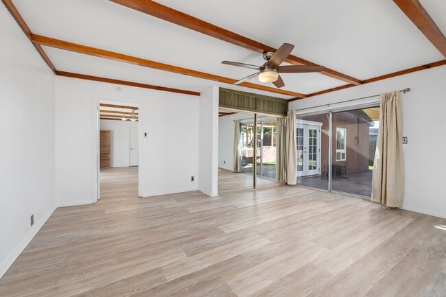 Building Photo - Charming single story in Clairemont