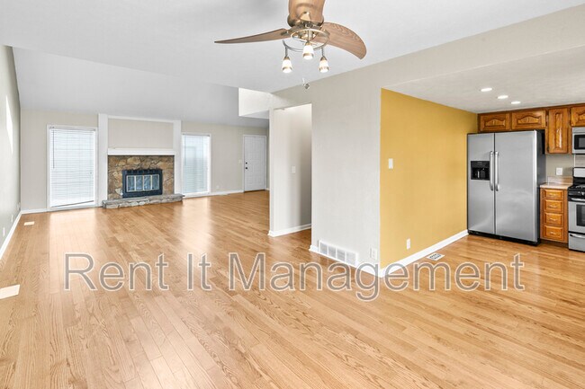 Building Photo - 15421 R St