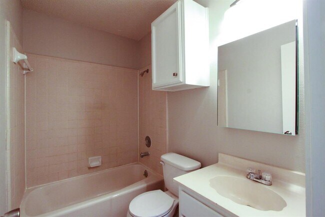 Building Photo - 605 Timber Trail