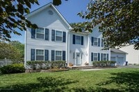 Building Photo - Charming Colonial on Quiet Cul-de-Sac