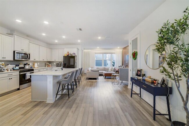 Building Photo - 2224 Celebration Blvd