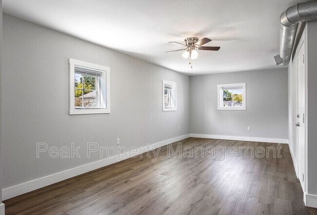 Building Photo - 1618 Maury St