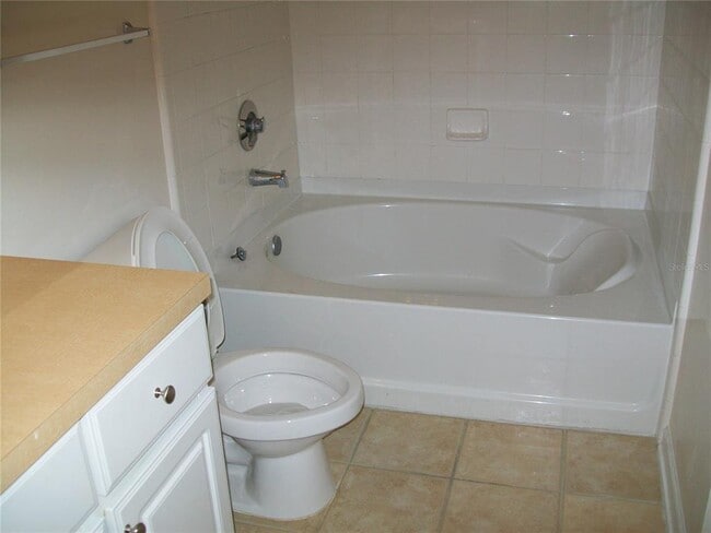 Building Photo - 12807 Madison Pointe Cir