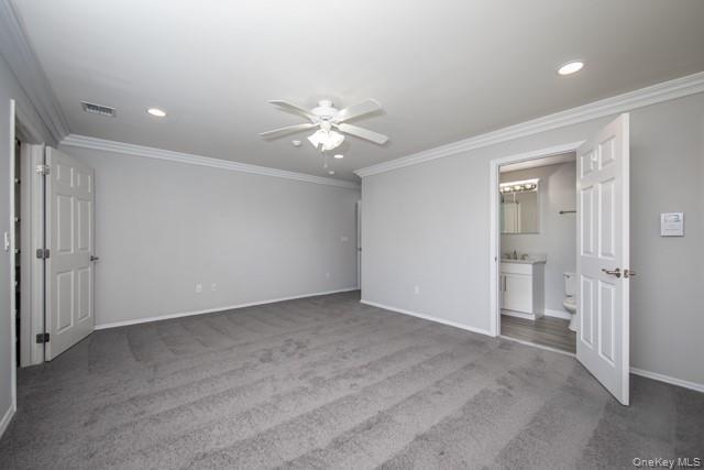 Building Photo - 14 Village Green Dr