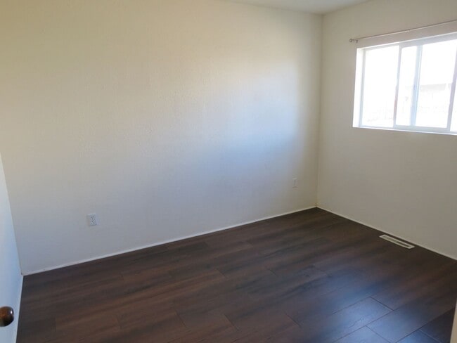 Building Photo - 3 Bedroom House in Billings Heights