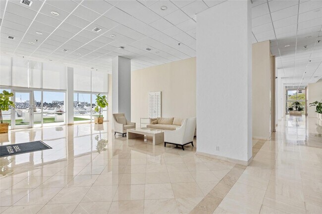 Building Photo - 400 N Flagler Dr