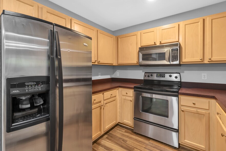 Building Photo - 2934 Signature Blvd