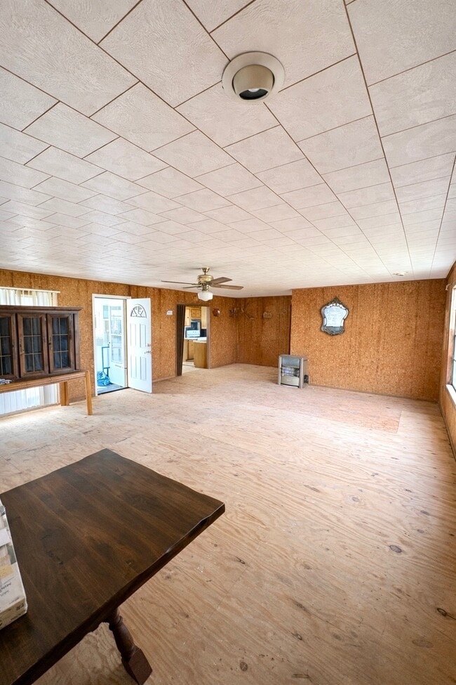 Building Photo - 407 Nugier Ave