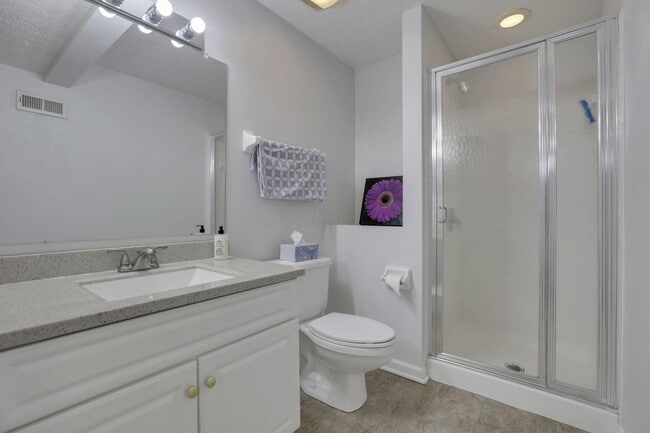 Building Photo - 4976 Conifer Dr