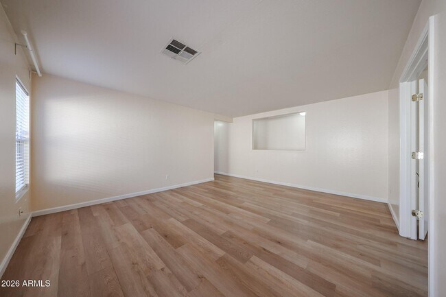 Building Photo - 1605 S 227th Ave