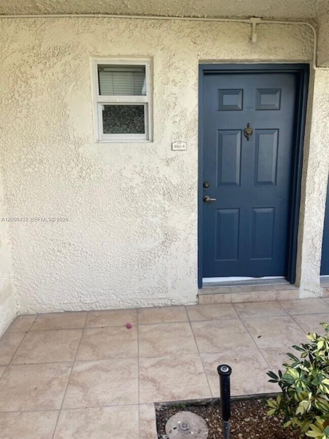 Building Photo - 8601 SW 68th Ct