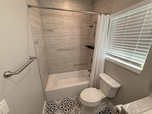 Building Photo - 5202 Tucson Cir