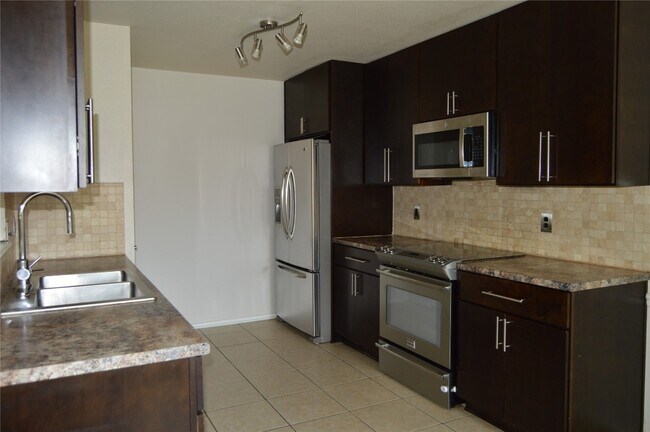 Building Photo - 1809 Herndon Dr