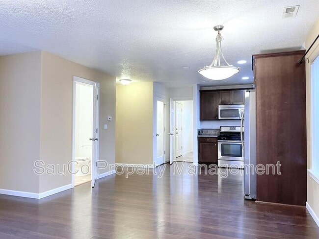 Building Photo - 15618 SE Caruthers Ct