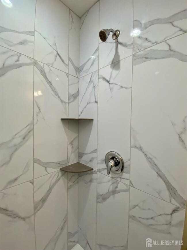 Building Photo - 14 Belmont Ave