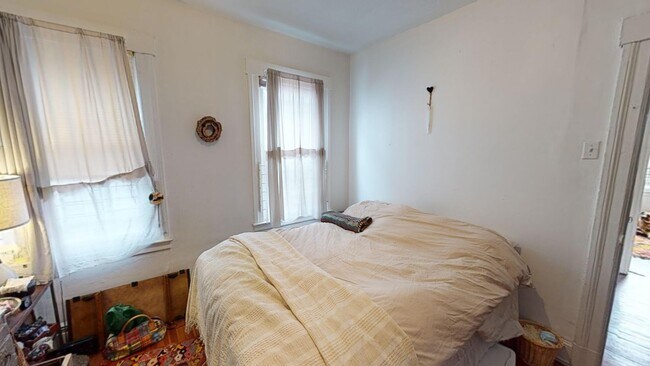 Building Photo - Spacious 2BR on Science Hill | Huge Kitchen & Living Area | Near Yale