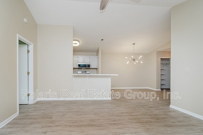 Building Photo - 4540 Village Ct