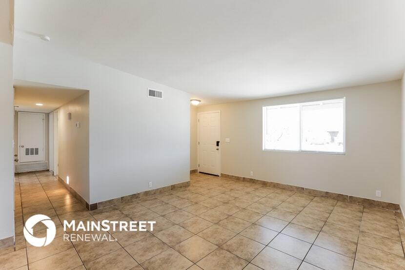 Building Photo - 3816 W Townley Ave