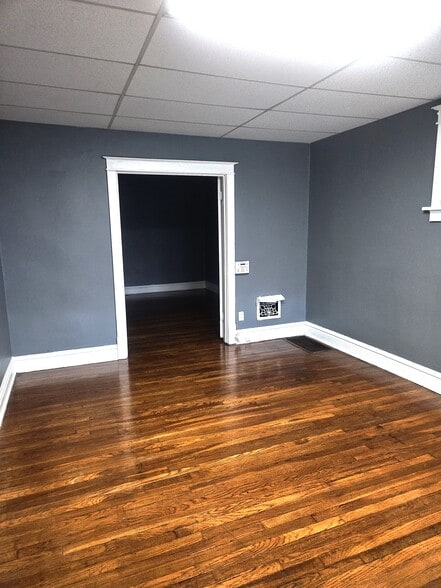 Building Photo - 1666 McLaran Ave