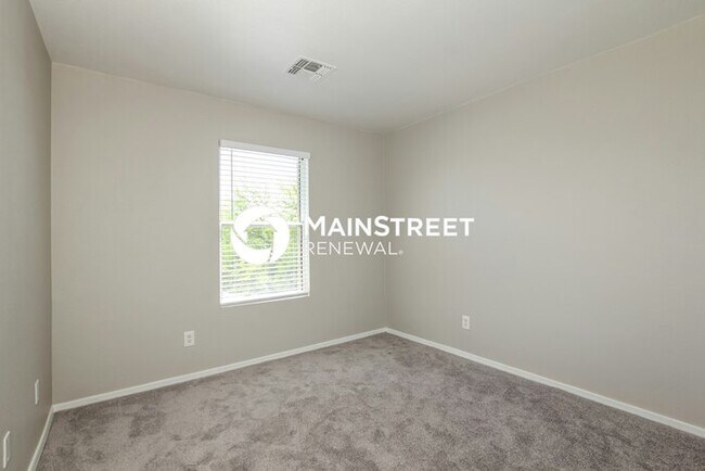 Building Photo - 3 Bedroom Pet-Friendly Home in Tucson, AZ with Main Street Renewal