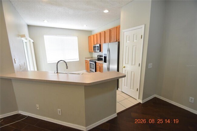 Building Photo - 556 Black Lion Dr NE