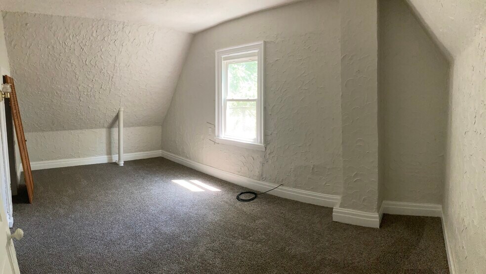 Building Photo - 257 Richmond Ave